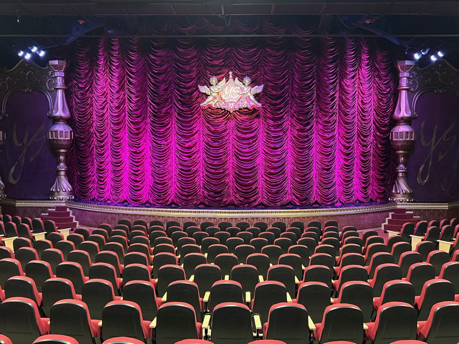 yakov-theatre-yakov